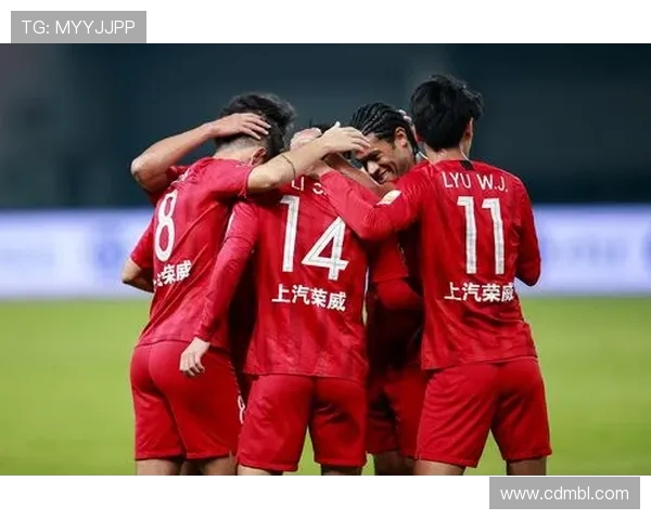 上港主场迎战恒大激情对决2018年11月3日足球盛宴再掀高潮